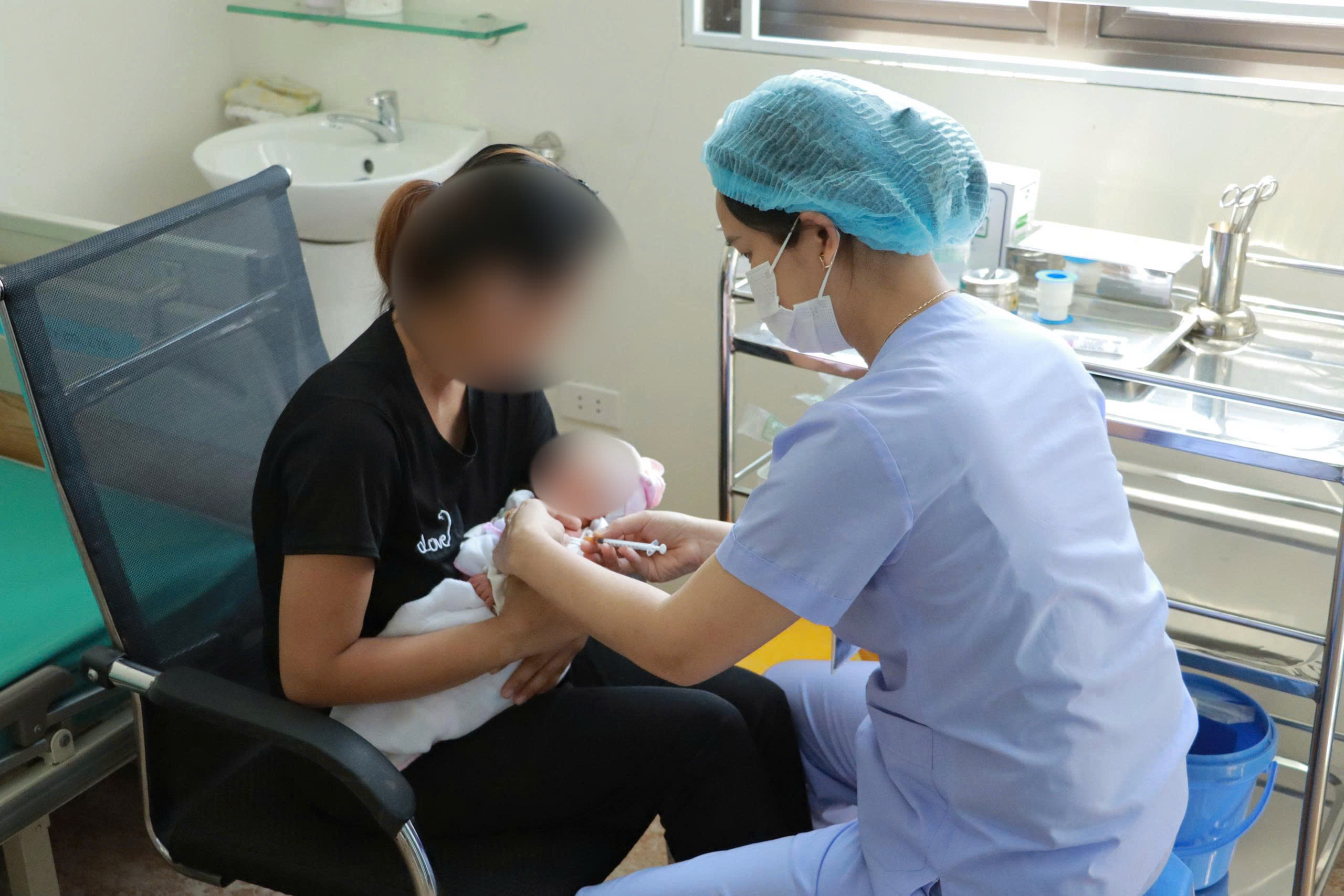  Tiêm chủng an toàn - Nơi phụ huynh có thể yên tâm gửi trọng niềm tin