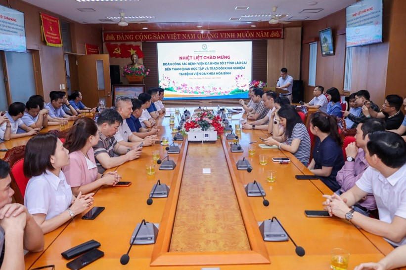   Bệnh viện Đa khoa số 2 tỉnh Lào Cai đến thăm, học tập và trao đổi kinh nghiệm tại Bệnh viện Đa khoa Hòa Bình