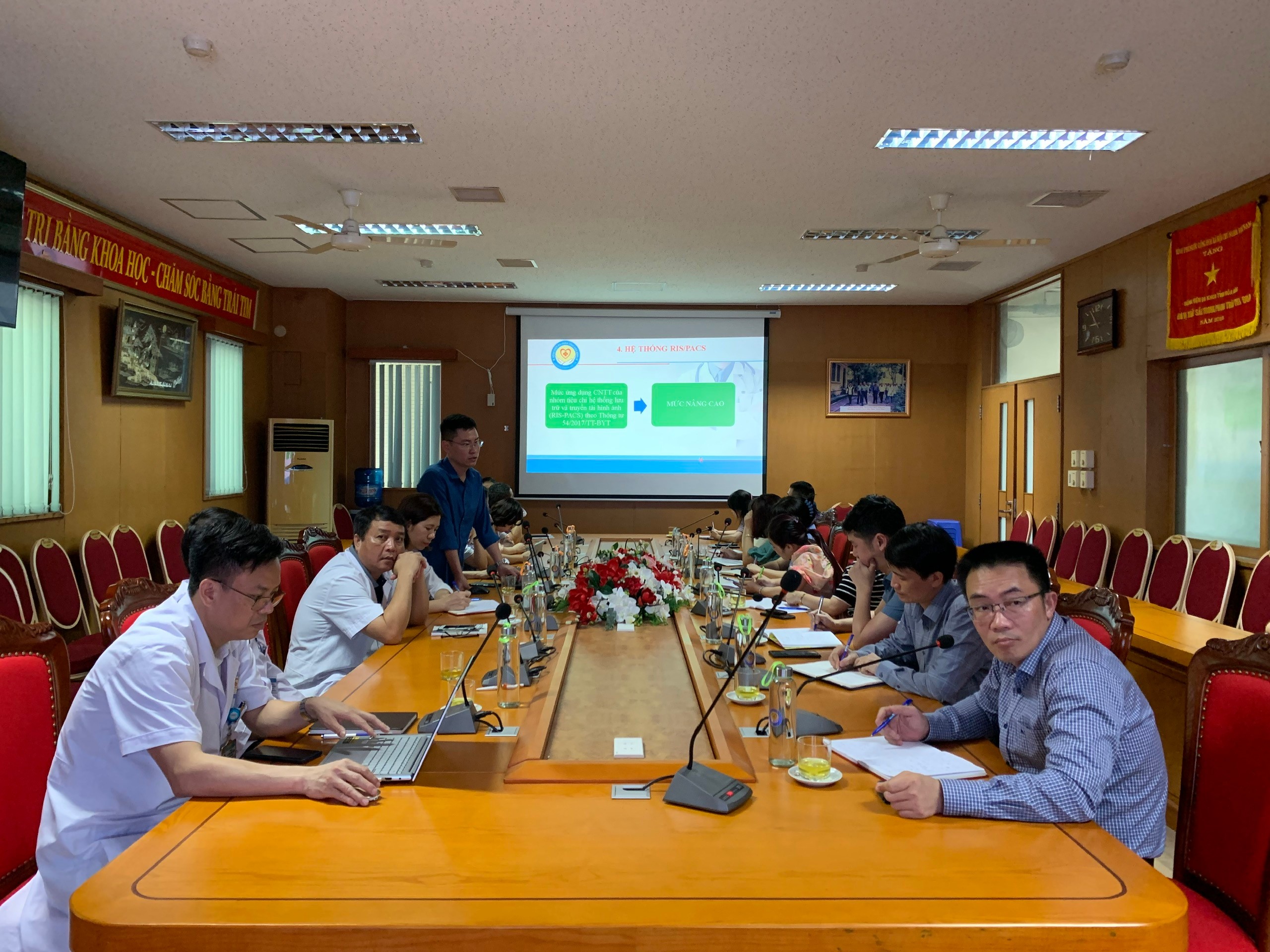  Đoàn công tác Công ty cổ phần Bệnh viện 115 tỉnh Nghệ An thăm, làm việc và học tập tại Bệnh viện Đa khoa tỉnh Hòa Bình